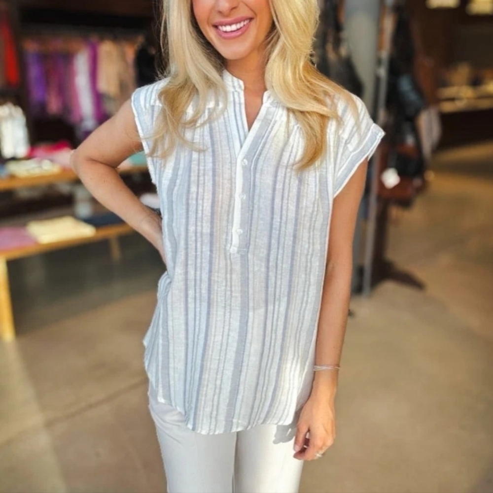 Renuar Moment Of Perfection Striped White and Blue Linen Top Size Small NWT